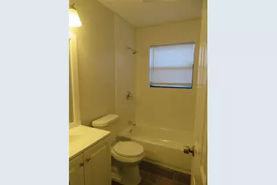 1031 Cresthaven Drive, Lancaster, TX 75134 - Photo 10