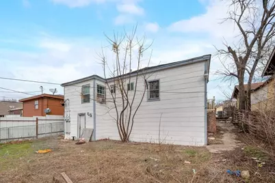 1915 Alaska Avenue, Dallas, TX 75216 - Photo 16