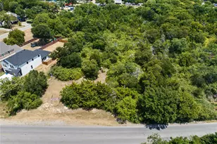 3518 S Ledbetter Dr, Dallas, TX 75236 - Photo 1
