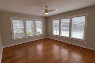 901 N Bishop Ave, Dallas, TX 75208 - Photo 2