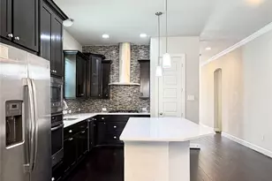 1005 Moonstone St, Carrollton, TX 75007 - Photo 6
