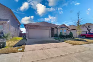 15816 Farringdon St, Fort Worth, TX 76247 - Photo 2