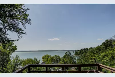 402 Aqua Way, Lake Bridgeport, TX 76426 - Photo 2