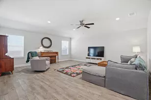 4028 Cornerstone Cir, Granbury, TX 76048 - Photo 14