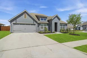 4028 Cornerstone Cir, Granbury, TX 76048 - Photo 2
