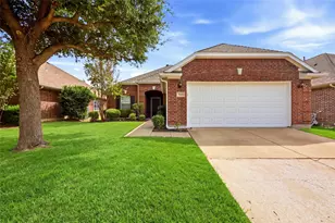 717 Creekside Dr, Little Elm, TX 75068 - Photo 1