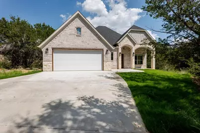 4011 Ponca Drive, Granbury, TX 76048 - Photo 2