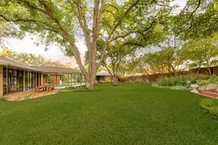 906 Leatrice Dr, Dallas, TX 75208 - Photo 36