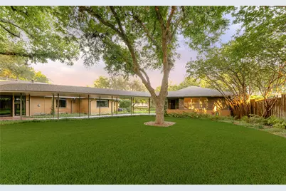 906 Leatrice Drive, Dallas, TX 75208 - Photo 38