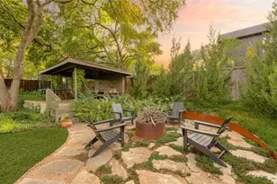 906 Leatrice Dr, Dallas, TX 75208 - Photo 38