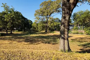 713 Pecan Dr, Mesquite, TX 75149 - Photo 1