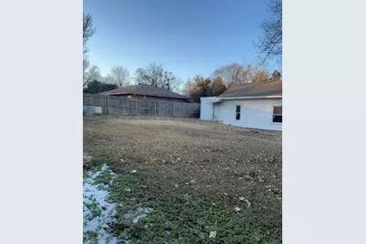 307 W Main Street, Pilot Point, TX 76258 - Photo 4