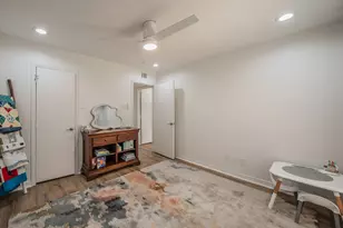 3711 Holland Ave, Dallas, TX 75219 - Photo 18