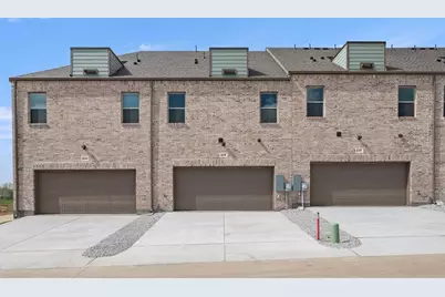 621 Blue Ridge Drive, Mansfield, TX 76063 - Photo 2