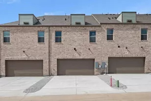 621 Blue Rdg Dr, Mansfield, TX 76063 - Photo 2