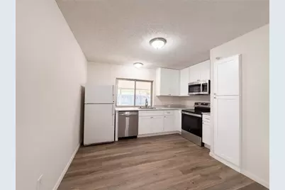 2610 Fallcreek Street, Arlington, TX 76014 - Photo 2