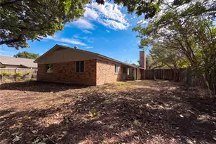 2610 Fallcreek St, Arlington, TX 76014 - Photo 16