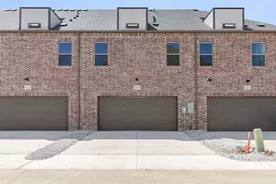 623 Blue Rdg Dr, Mansfield, TX 76063 - Photo 2