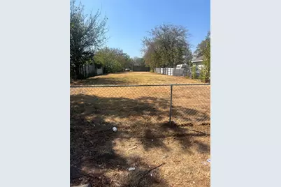715 N Tillery Avenue, Dallas, TX 75211 - Photo 2