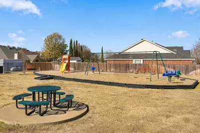 2412 Clubhouse Drive, Denton, TX 76210 - Photo 32