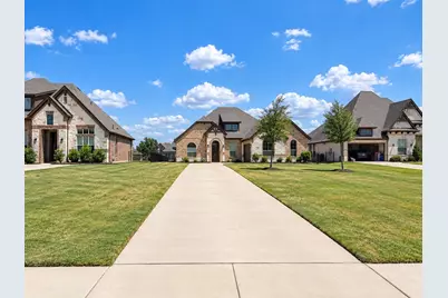 513 River Bank Court, Granbury, TX 76049 - Photo 2
