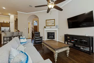 2211 Eriksson Lane, Dallas, TX 75204 - Photo 6
