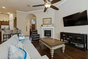 2211 Eriksson Ln, Dallas, TX 75204 - Photo 6