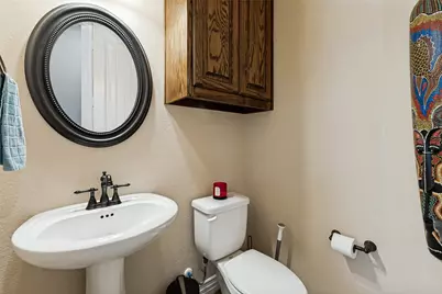 2211 Eriksson Lane, Dallas, TX 75204 - Photo 14
