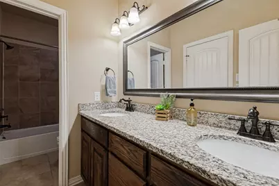 2211 Eriksson Lane, Dallas, TX 75204 - Photo 22
