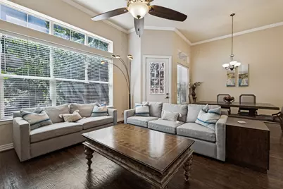 2211 Eriksson Lane, Dallas, TX 75204 - Photo 8