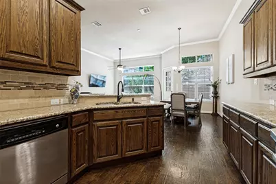 2211 Eriksson Lane, Dallas, TX 75204 - Photo 12