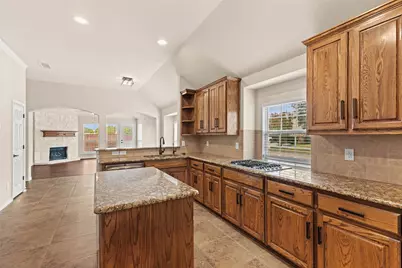11800 Basilwood Drive, Fort Worth, TX 76244 - Photo 10