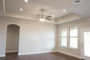 1905 W Westhill Dr, Cleburne, TX 76033 - Photo 2
