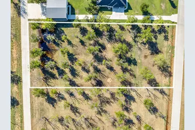 1031 E Landings N, Granbury, TX 76049 - Photo 12