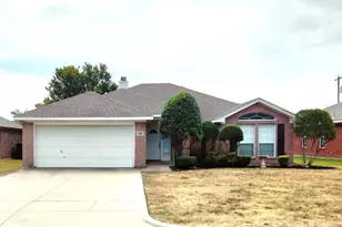 309 Odell St, Cleburne, TX 76033 - Photo 2