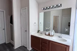 6812 Wilhelmina Dr, Dallas, TX 75237 - Photo 4