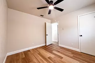 8945 Flicker Ln, Dallas, TX 75238 - Photo 18