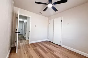 8945 Flicker Ln, Dallas, TX 75238 - Photo 16