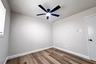 8945 Flicker Ln, Dallas, TX 75238 - Photo 20