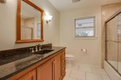 1311 S Edgefield Avenue, Dallas, TX 75208 - Photo 12