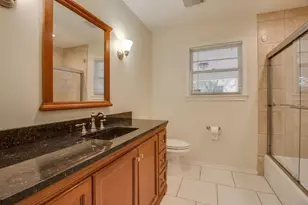 1311 S Edgefield Ave, Dallas, TX 75208 - Photo 12