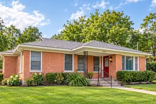 1311 S Edgefield Ave, Dallas, TX 75208 - Photo 1