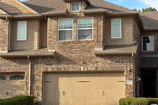 217 Barrington Ln, Lewisville, TX 75067 - Photo 2