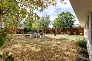 13320 Glenside Dr, Farmers Branch, TX 75234 - Photo 12