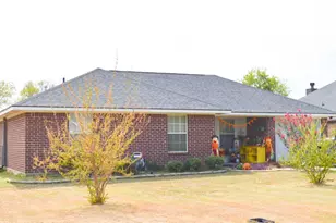 528 N 5th St, Quinlan, TX 75474 - Photo 2