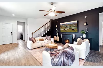 900 Crockett Street, Aubrey, TX 76227 - Photo 4