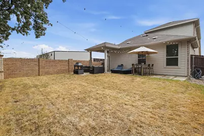 900 Crockett Street, Aubrey, TX 76227 - Photo 28