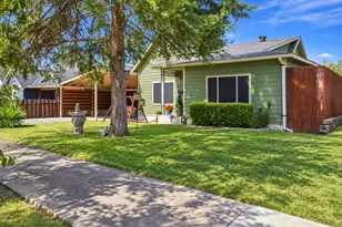 215 W Munson St, Denison, TX 75020 - Photo 4