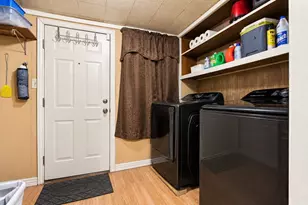 215 W Munson St, Denison, TX 75020 - Photo 16