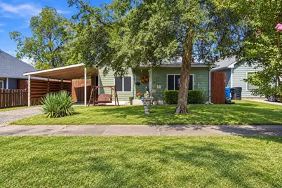 215 W Munson Street, Denison, TX 75020 - Photo 2